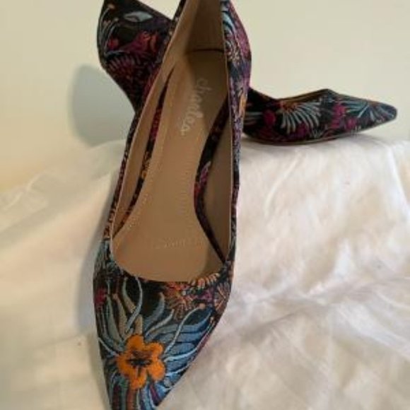 Black tapestry pumps 6.5M like new - Picture 1 of 5